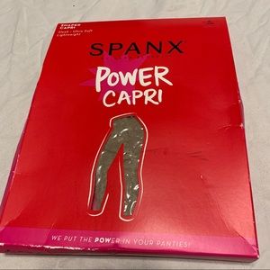 Spanx Power Capri